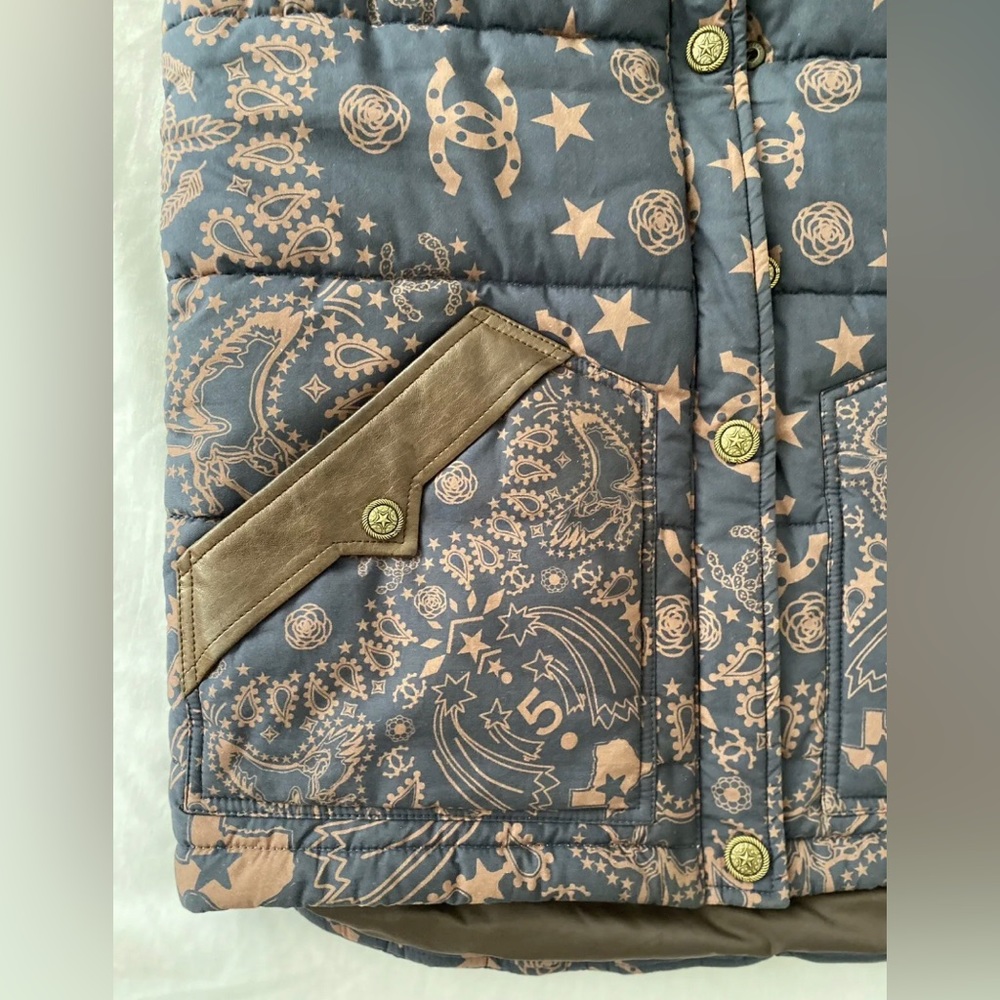 Chanel Paris Dallas Vest sz 36 - Picture 5 of 12